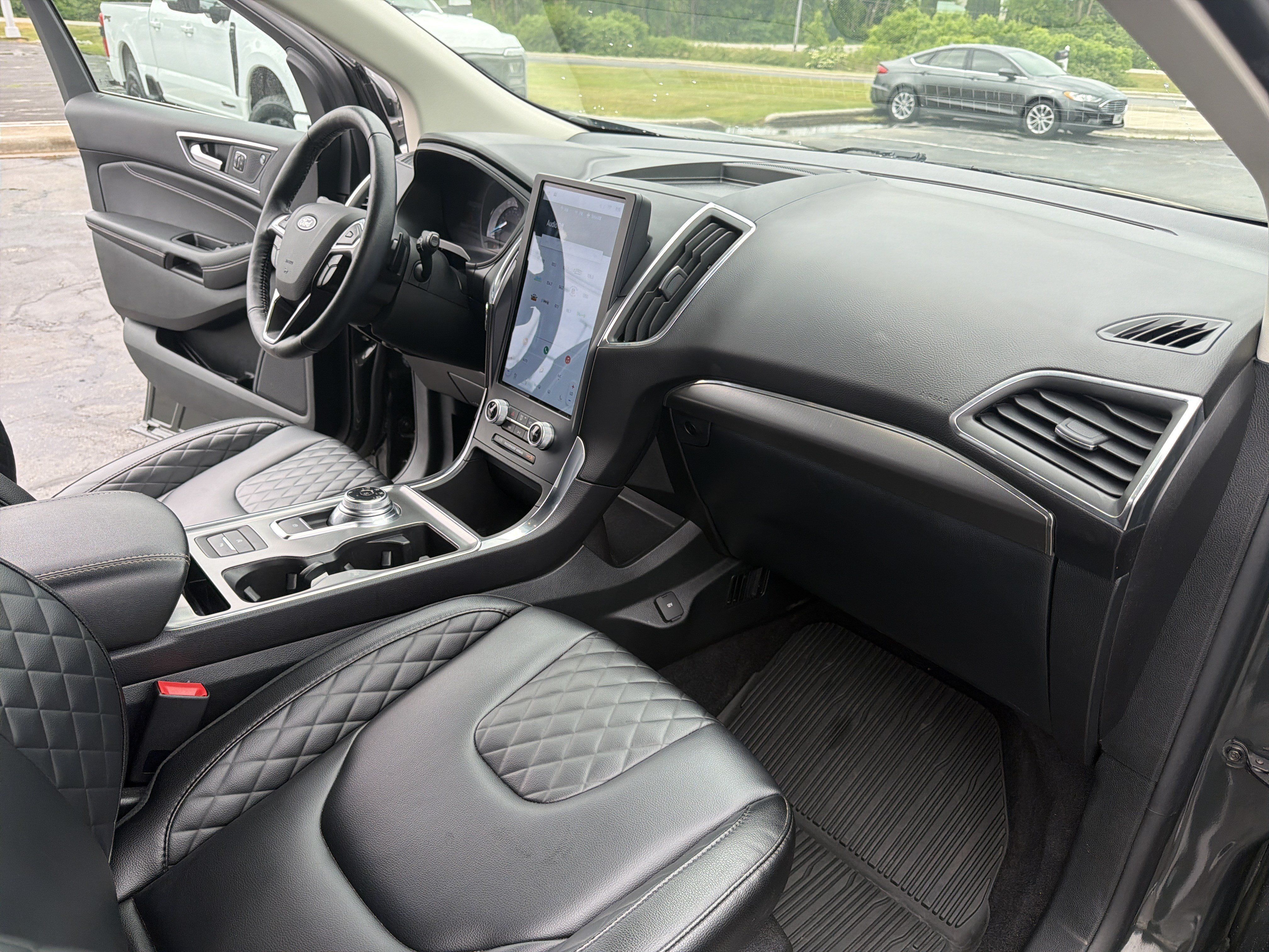 Used 2023 Ford Edge Titanium w/ Class II Trailer Tow Package AWD/4WD image 31