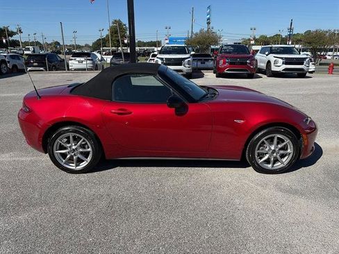 Used 2016 MAZDA MX-5 Miata Sport image 4