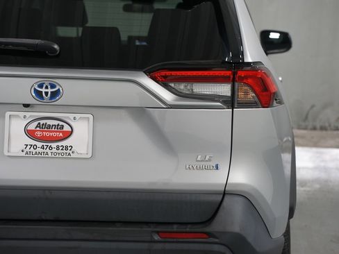Certified 2022 Toyota RAV4 LE image 10