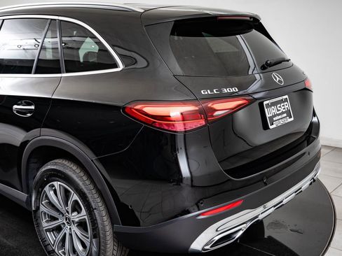 Certified 2025 Mercedes-Benz GLC 300 4MATIC image 19