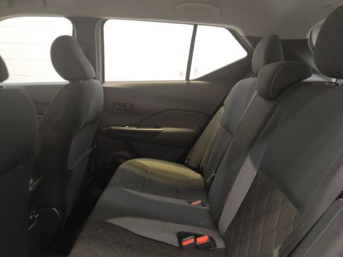 Used 2020 Nissan Kicks S FWD image 18