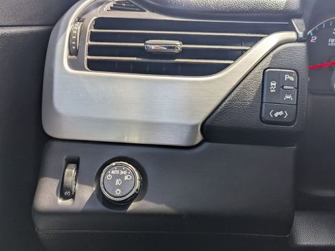 Used 2019 GMC Yukon XL SLT w/ Premium Edition image 26