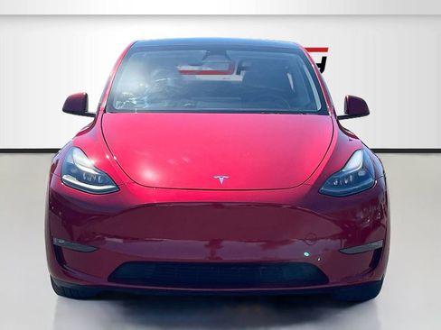 Used 2024 Tesla Model Y Long Range AWD/4WD image 2