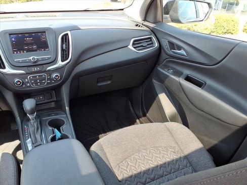 Used 2022 Chevrolet Equinox LT image 11