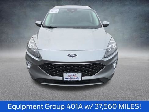 Certified 2022 Ford Escape Titanium AWD/4WD image 2