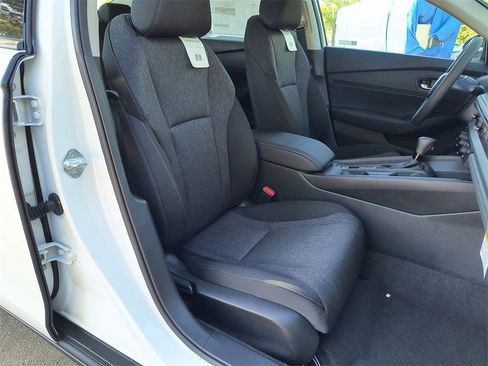 New 2025 Honda Accord SE image 12