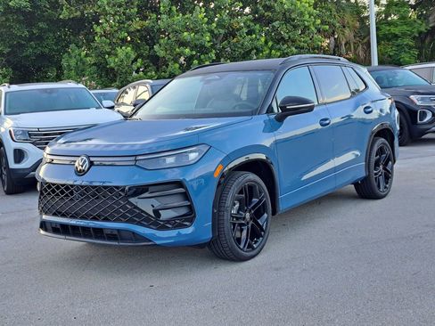 New 2026 Volkswagen Tiguan SE R-Line image 3