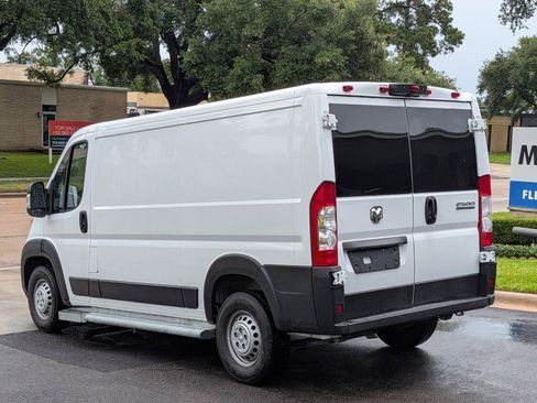 Used 2025 RAM ProMaster 2500 w/ U-Haul Equipment Group FWD image 7
