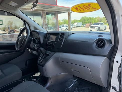 Used 2018 Nissan NV200 SV w/ Navigation Package image 20