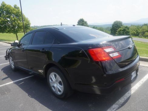 Used 2016 Ford Taurus Police Interceptor AWD image 5