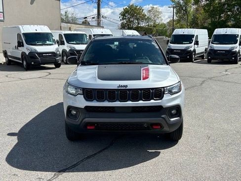 Certified 2025 Jeep Compass Trailhawk AWD/4WD image 18