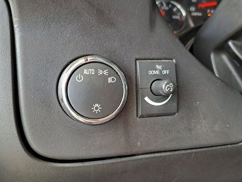 Used 2017 Chevrolet Express 2500 RWD image 13