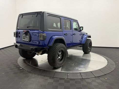 Used 2019 Jeep Wrangler Unlimited Sahara image 7