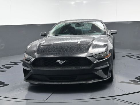 Used 2018 Ford Mustang Coupe image 5