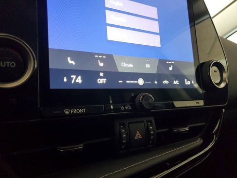 Used 2025 Lexus NX 250 NX 250 image 15