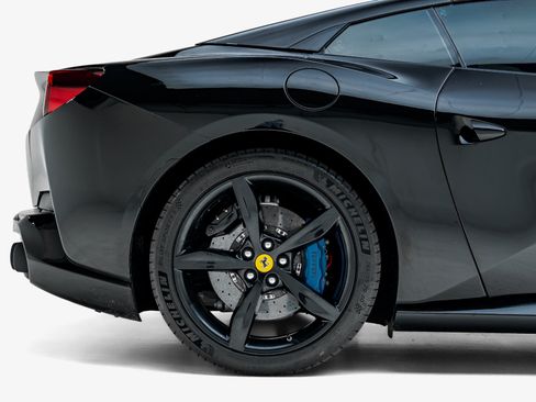 Used 2019 Ferrari Portofino RWD image 23