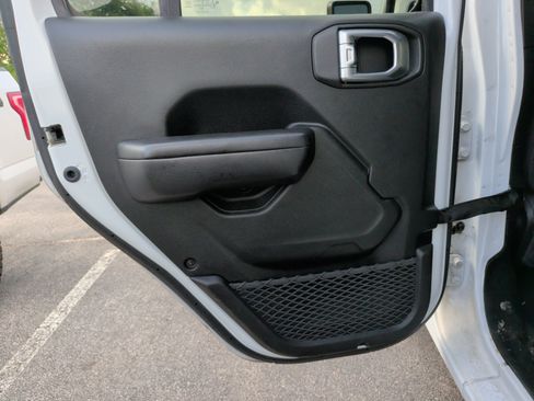 Used 2020 Jeep Wrangler Unlimited Sport AWD/4WD image 35