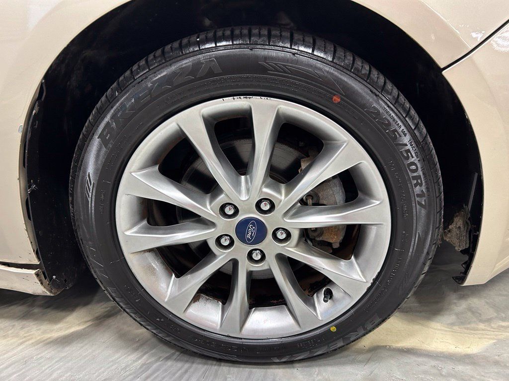 Used 2017 Ford Fusion SE FWD image 20
