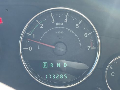 Used 2014 Jeep Wrangler Unlimited Sahara w/ Connectivity Group image 15