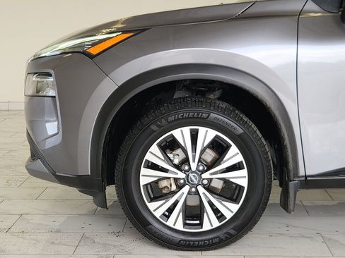 Used 2023 Nissan Rogue SV FWD image 8