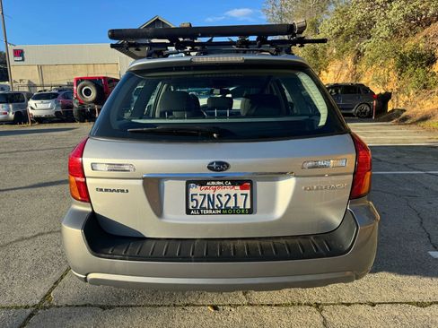 Used 2007 Subaru Outback 2.5i image 6