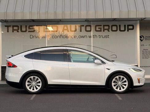 Used 2019 Tesla Model X Long Range AWD/4WD image 7