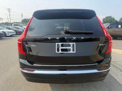 Used 2024 Volvo XC90 B6 Ultimate AWD/4WD image 4