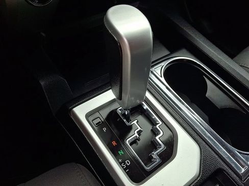 Used 2016 Toyota Tundra SR5 AWD/4WD image 16