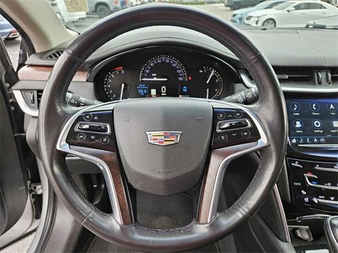 Used 2019 Cadillac XTS Luxury image 25