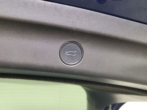 Used 2021 Tesla Model Y Long Range image 31