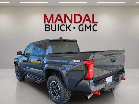 Used 2025 Toyota Tacoma TRD Sport image 10