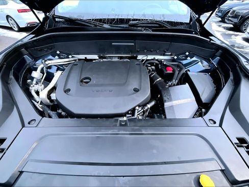 Certified 2024 Volvo XC90 B6 Plus w/ Protection Package Premier image 28