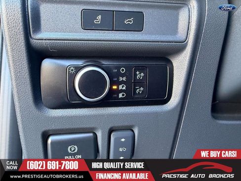 Used 2024 Ford Expedition Max XLT image 27