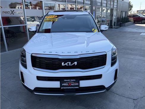 Used 2022 Kia Telluride EX w/ EX Premium Package FWD image 10