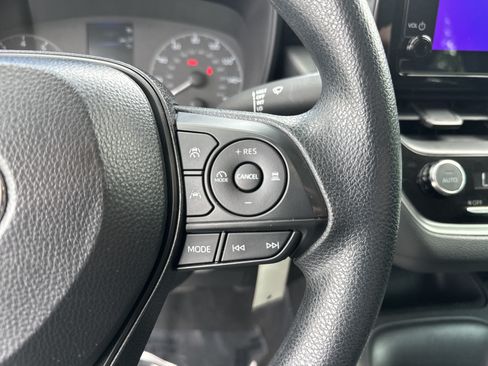 Certified 2025 Toyota Corolla LE FWD image 20
