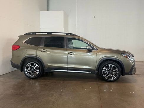Used 2023 Subaru Ascent Limited w/ Technology Package AWD/4WD image 15