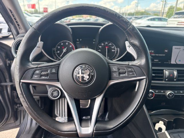 Used 2018 Alfa Romeo Giulia Ti w/ Quick Order Package 22X Lusso AWD/4WD image 16