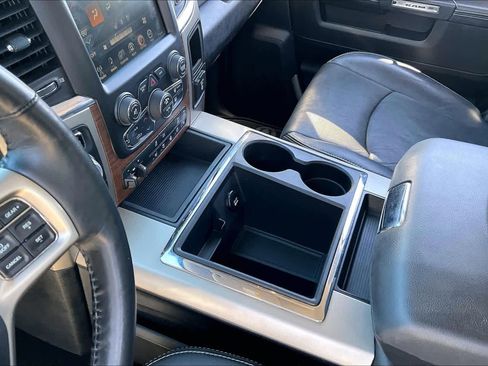 Used 2014 RAM 1500 Laramie w/ Convenience Group image 16