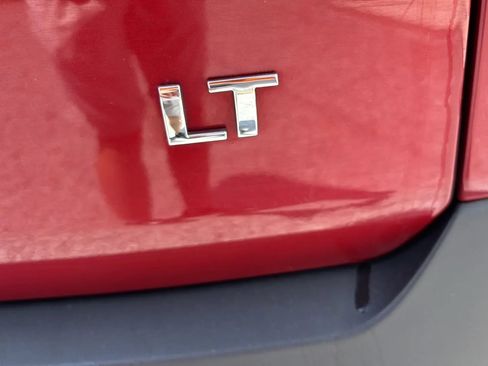 Used 2019 Chevrolet Traverse LT FWD image 14