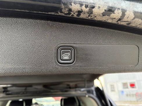 Used 2011 Cadillac Escalade AWD w/ Touring Package image 19