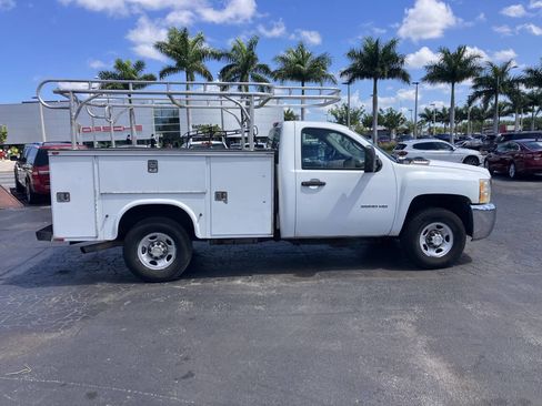 Used 2010 Chevrolet Silverado 2500 W/T RWD image 2