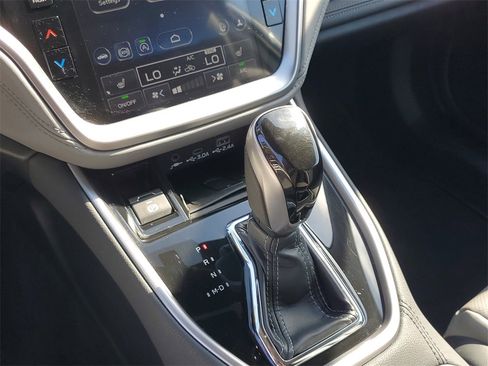 Used 2024 Subaru Outback Limited image 32