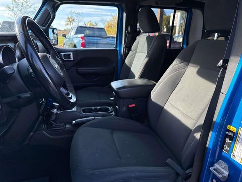 Used 2021 Jeep Gladiator Willys image 14