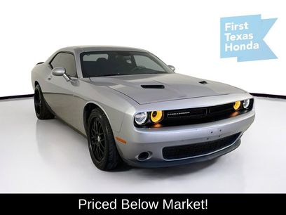 Used 2016 Dodge Challenger SXT