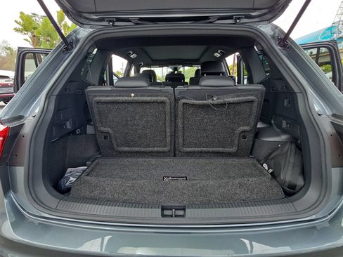 Used 2022 Volkswagen Tiguan SE R-Line FWD image 13