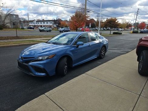 Certified 2023 Toyota Camry SE image 4