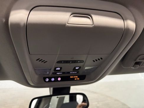 Used 2021 Buick Enclave Essence w/ Sound and Sites Package image 26