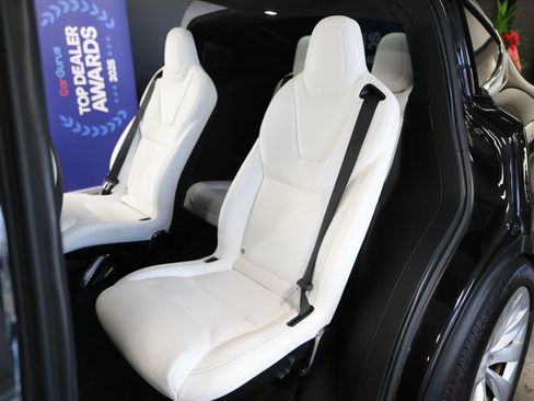 Used 2018 Tesla Model X P100D image 43