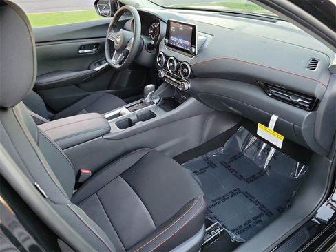 New 2025 Nissan Sentra SR image 11
