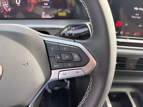 New 2026 Volkswagen Tiguan SE AWD/4WD image 14
